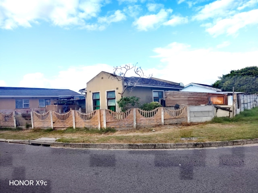 3 Bedroom Property for Sale in Eersterivier South Western Cape